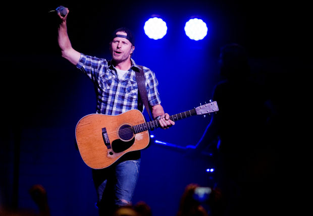 Dierks Bentley, 10/10/2013